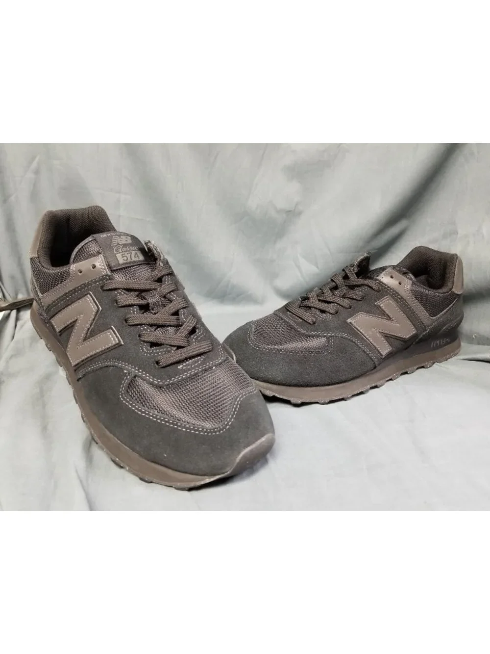 New Balance 574 Core Sneakers Suede ML574EVE Black Men's Size 10.5 NEW NO BOX!